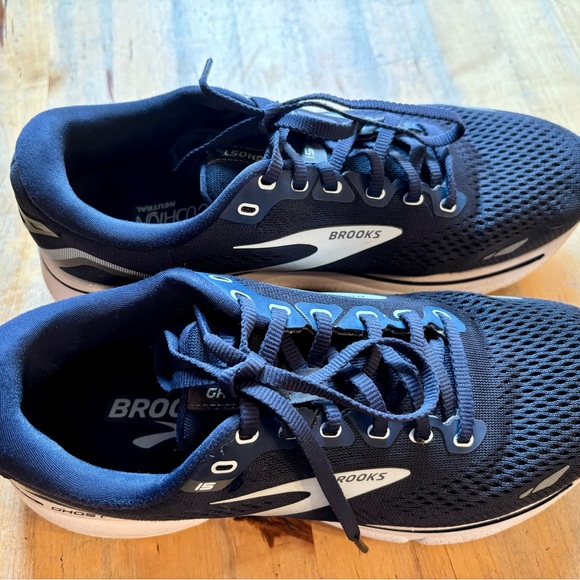 Ladies Brooks Ghost Sneakers Shoes Size 9 W blue immaculate - Picture 11 of 14
